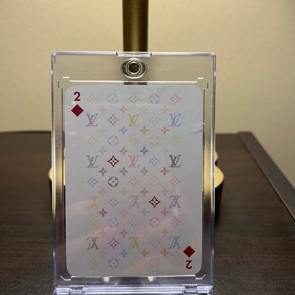 Louis Vuitton playing card : 2 of Diamonds !!!!in case and with stand . - Picture 3 of 3